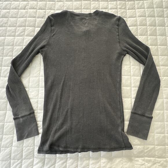 AERIE Henley Shirt Womens Medium Gray Waffle Weave Casual Retro Y2K Grunge - Picture 3 of 8